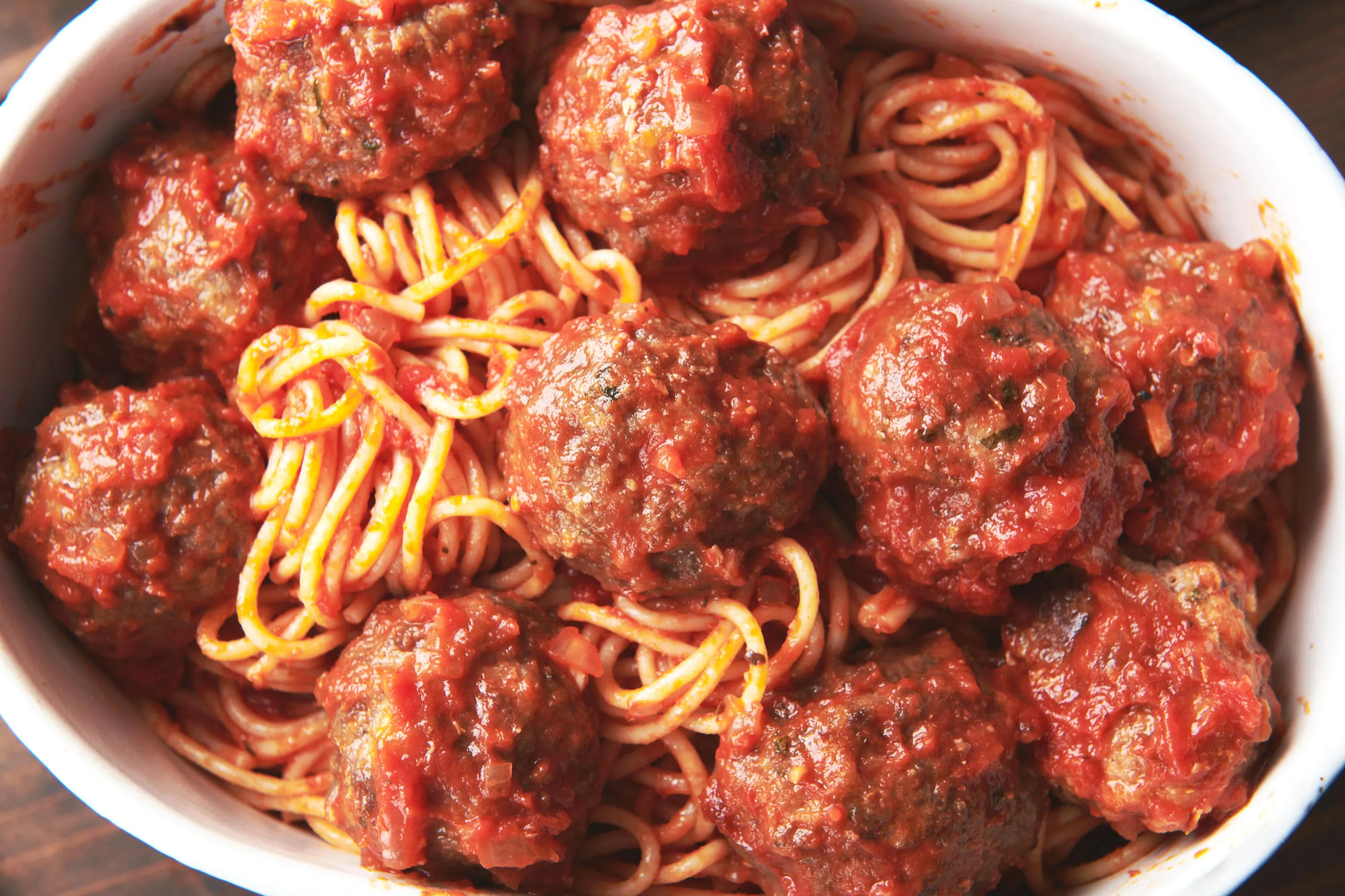 Canned Spaghetti With Meatballs And Tomato Sauce