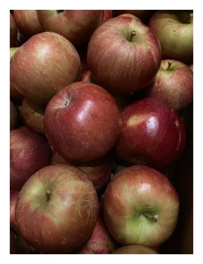 Unpeeled Raw Apples, 3 Per Lb