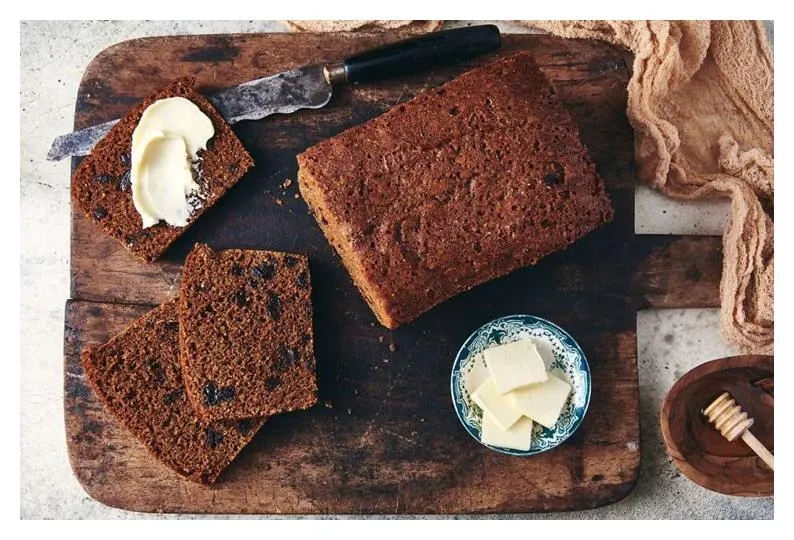 Whole Wheat Cornmeal Boston Brown Bread